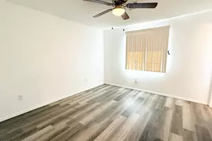 2027 N 66th Dr, Phoenix, AZ 85035 - Photo 9