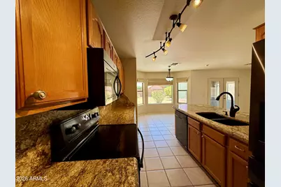 5462 N 77th Drive, Glendale, AZ 85303 - Photo 9