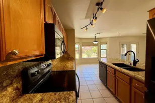 5462 N 77th Dr, Glendale, AZ 85303 - Photo 9
