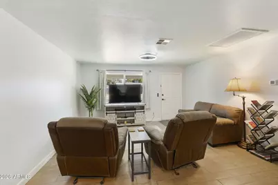 9523 E Dallas Street, Mesa, AZ 85207 - Photo 11