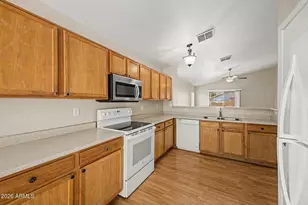 3162 W Sunshine Butte Dr, San Tan Valley, AZ 85144 - Photo 11