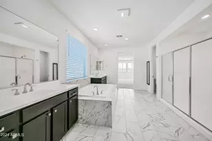 14049 W Desert Hollow Dr, Surprise, AZ 85387 - Photo 25