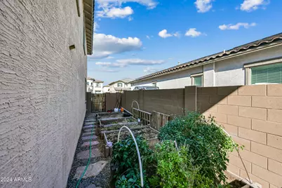 14049 W Desert Hollow Drive, Surprise, AZ 85387 - Photo 43