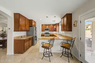 14276 W Desert Hills Dr, Surprise, AZ 85379 - Photo 11