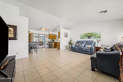 10565 W Buena Vista Drive, Arizona City, AZ 85123 - Photo 7