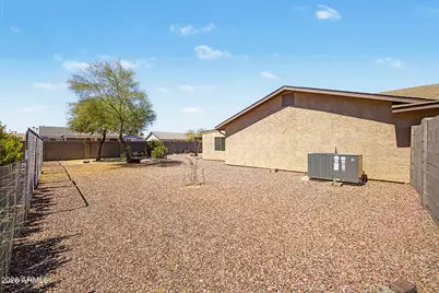 10565 W Buena Vista Drive, Arizona City, AZ 85123 - Photo 23