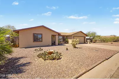 10565 W Buena Vista Drive, Arizona City, AZ 85123 - Photo 3