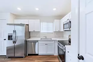 1106 E Papago St, Phoenix, AZ 85034 - Photo 3