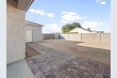 9051 W Century Drive, Arizona City, AZ 85123 - Photo 27
