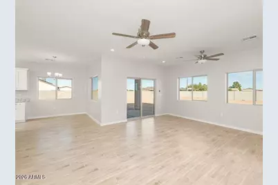 8611 W Mission Hills Drive, Arizona City, AZ 85123 - Photo 13