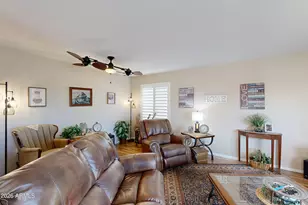 10102 W Burns Dr, Sun City, AZ 85351 - Photo 13