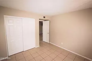 2747 E Chipman Rd, Phoenix, AZ 85040 - Photo 7