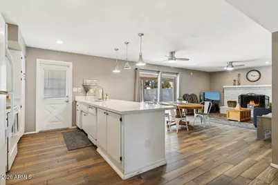 3209 S Los Feliz Drive, Tempe, AZ 85282 - Photo 3