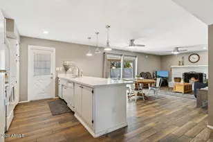 3209 S Los Feliz Dr, Tempe, AZ 85282 - Photo 3