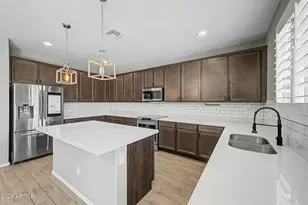 18040 W Louise Dr, Surprise, AZ 85387 - Photo 11