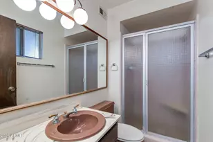 2902 W Laurel Ln, Phoenix, AZ 85029 - Photo 9