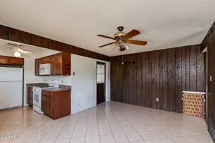 2902 W Laurel Ln, Phoenix, AZ 85029 - Photo 3