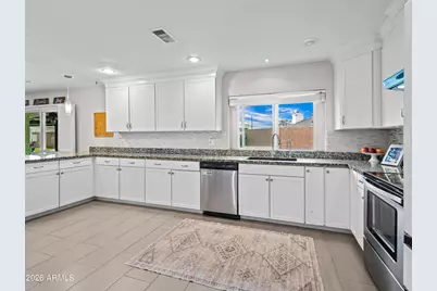 2612 W Osage Circle, Mesa, AZ 85202 - Photo 11