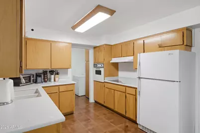 817 W Romo Jones Street, Tempe, AZ 85281 - Photo 9