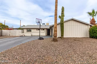 2001 W Surrey Avenue, Phoenix, AZ 85029 - Photo 3