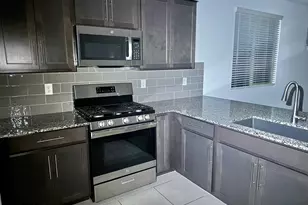 8905 W Orange Dr, Glendale, AZ 85305 - Photo 7