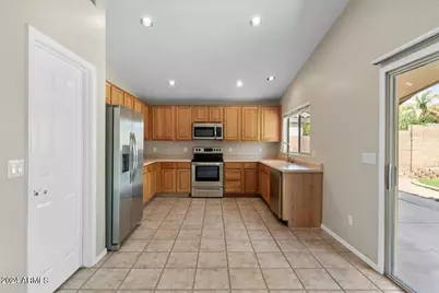 312 E Mesquite Street, Gilbert, AZ 85296 - Photo 9