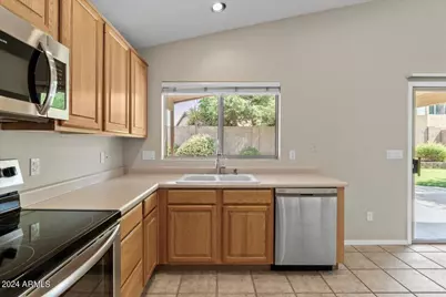 312 E Mesquite Street, Gilbert, AZ 85296 - Photo 13