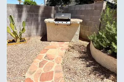 8877 W Morningside Drive, Peoria, AZ 85382 - Photo 19