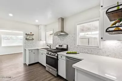 539 W 1st Street, Mesa, AZ 85201 - Photo 3