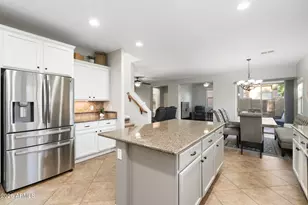 3965 E Melinda Dr, Phoenix, AZ 85050 - Photo 13