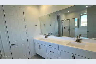 13412 W Eagle Feather Road, Peoria, AZ 85383 - Photo 5