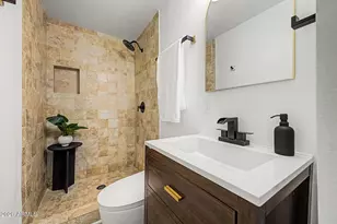 3611 E Delcoa Dr, Phoenix, AZ 85032 - Photo 15