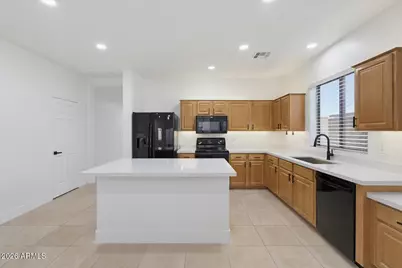 15109 N 175th Drive, Surprise, AZ 85388 - Photo 9