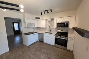 3735 E Claire Dr, Phoenix, AZ 85032 - Photo 7