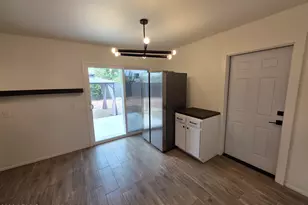 3735 E Claire Dr, Phoenix, AZ 85032 - Photo 5