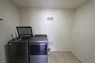3735 E Claire Dr, Phoenix, AZ 85032 - Photo 15