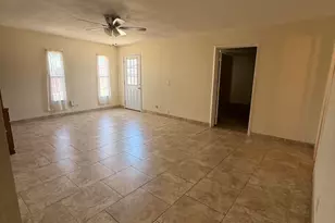 9510 W Madero Dr, Arizona City, AZ 85123 - Photo 11