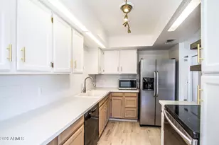 3102 E Clarendon Ave, Phoenix, AZ 85016 - Photo 11