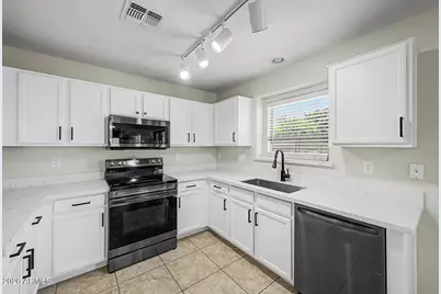 1610 W San Tan Hills Drive, San Tan Valley, AZ 85144 - Photo 3