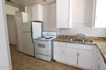 2925 N 19th Avenue #104, Phoenix, AZ 85015 - Photo 5