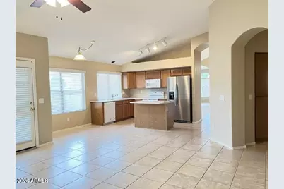 6375 W Adobe Drive, Glendale, AZ 85308 - Photo 7