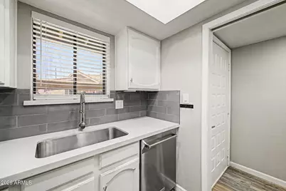 405 E Cullumber Avenue #C, Gilbert, AZ 85234 - Photo 5