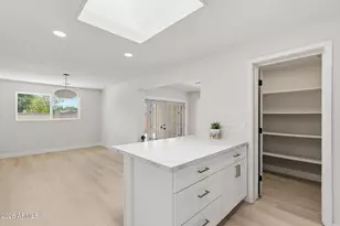 2617 W Lawrence Rd, Phoenix, AZ 85017 - Photo 17