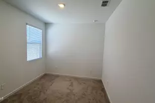 37043 W Vera Cruz Dr, Maricopa, AZ 85138 - Photo 5