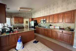 9418 W Tonto Ln, Peoria, AZ 85382 - Photo 11
