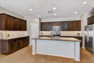 12026 W Tether Trl, Peoria, AZ 85383 - Photo 7