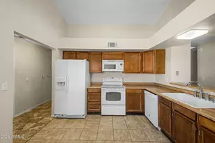 15008 N 62nd Dr, Glendale, AZ 85306 - Photo 9