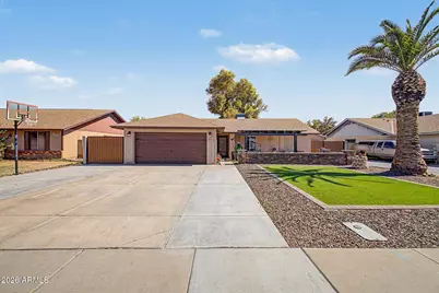 8615 W Diana Avenue, Peoria, AZ 85345 - Photo 1