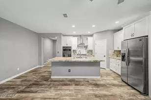 19530 N 260th Dr, Buckeye, AZ 85396 - Photo 7