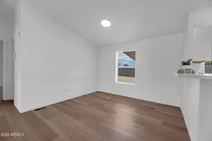 2547 E Tonto Ln, Phoenix, AZ 85050 - Photo 13